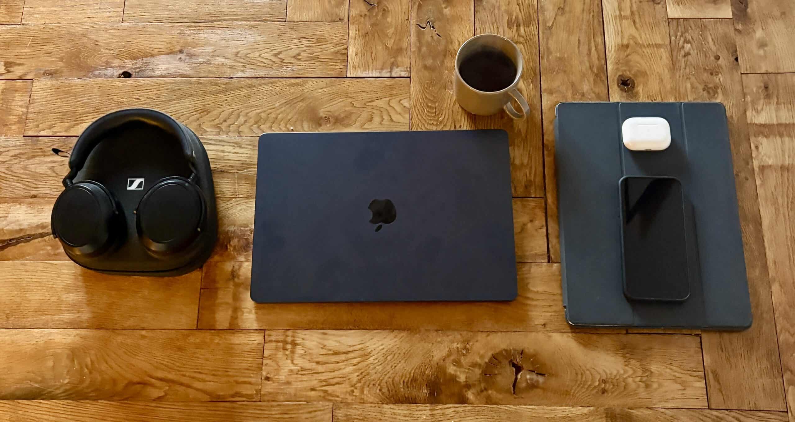 What’s On My Desk: A Windows User’s Apple Ecosystem Experience